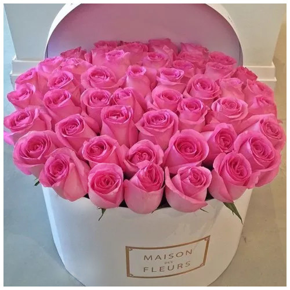 Pink roses in Maison box