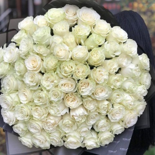Купить на заказ Букет из 75 белых роз с доставкой в Ушарале