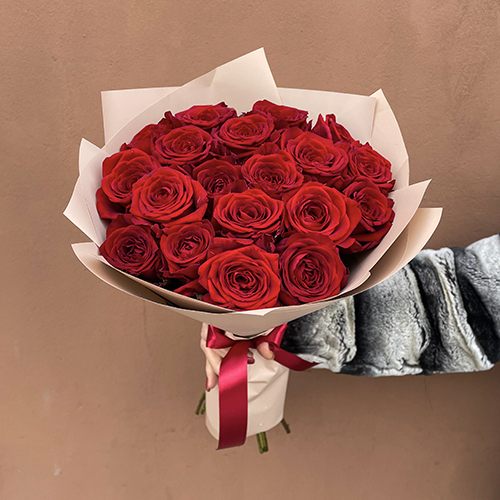 Купить на заказ Букет из 19 красных роз с доставкой в Ушарале