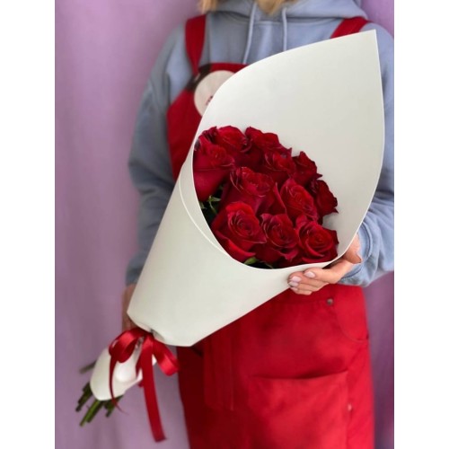 Купить на заказ 15 красных роз с доставкой в Ушарале