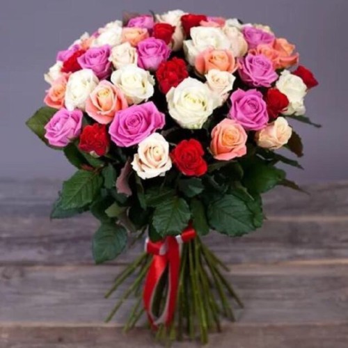Купить на заказ Букет из 31 розы (микс) с доставкой в Ушарале